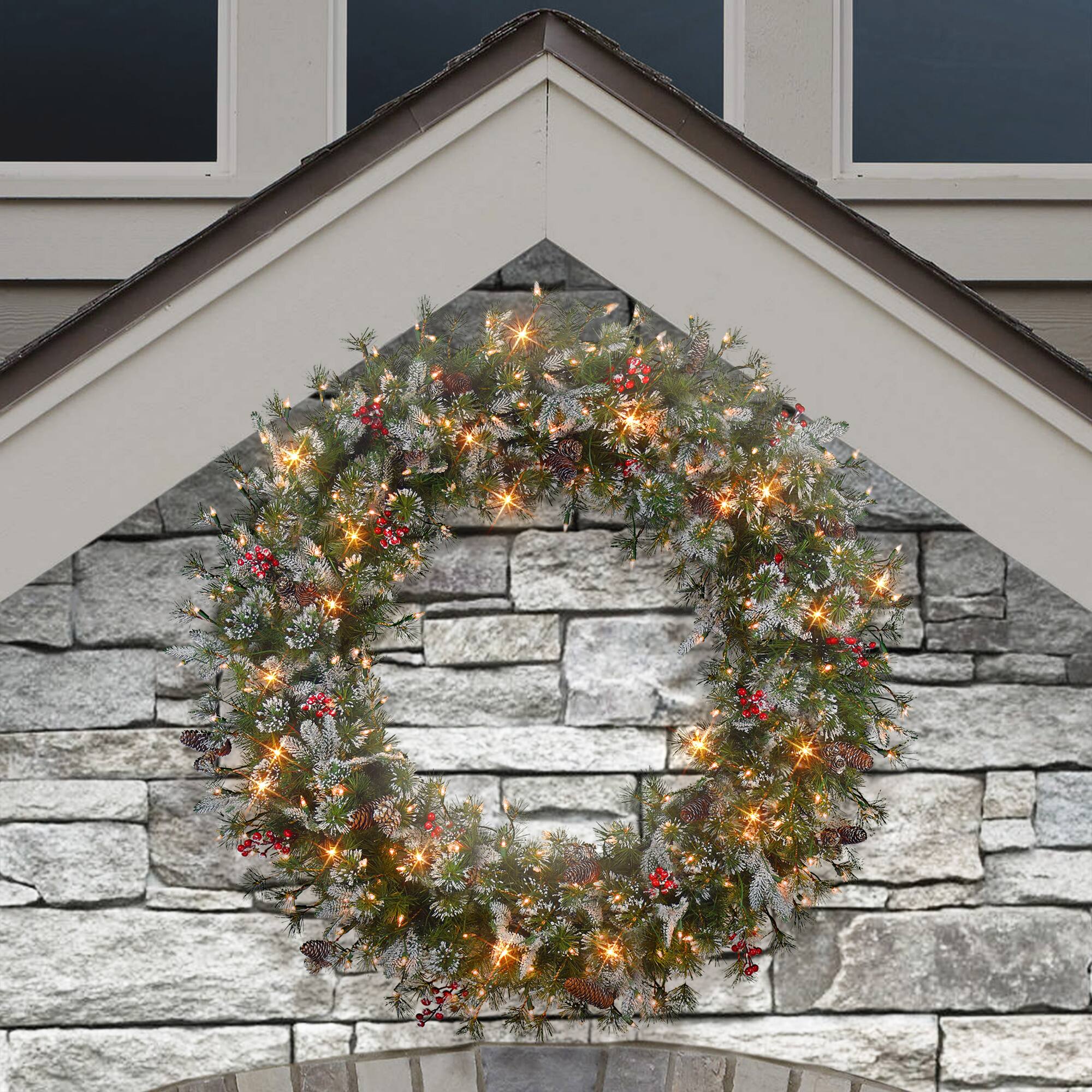 48" Pre-Lit Glittery Wreath